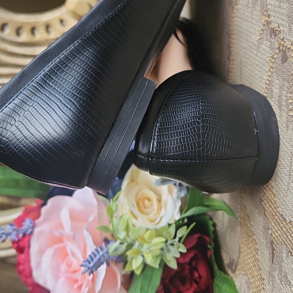 Bcbgeneration Flats - image 4